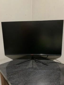 Monitor V2l da pichau Seminovo sem marcas de uso