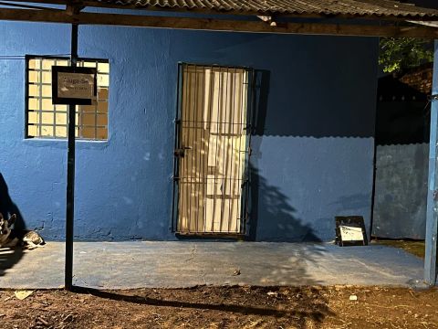 Aluga-se 