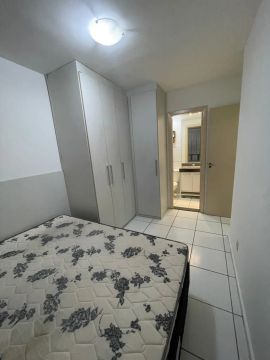 Apartamento na Av. da Feb. mobiliado, 2 quartos, 1 suíte, com sacada