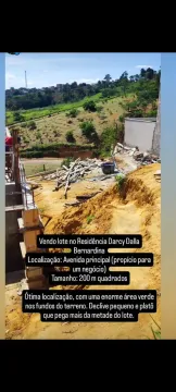 Lote 200 m2