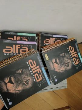 Livros incríveis do semiextensivo do cursinho anglo completo 