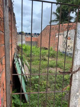 Terreno próximo, ideal para construir sua casa!