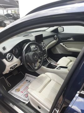Mercedes GLA 200 linda