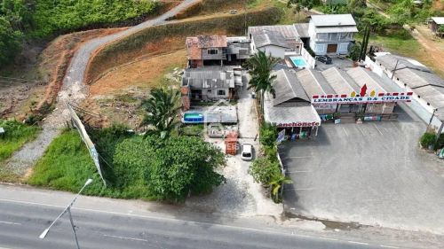 Terreno com Área Total de 675m² em Penha, SC