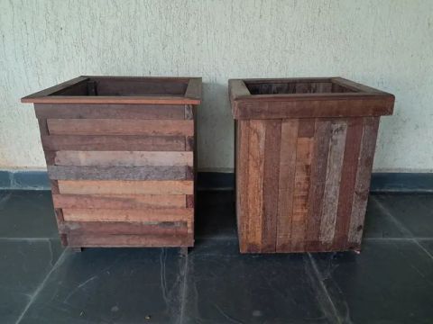 2 vasos cachepots de madeira massaranduba