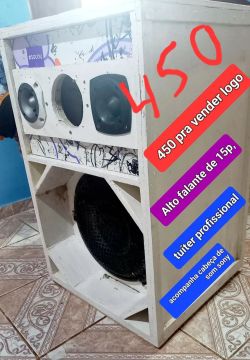 CAIXA ESTILO BOB. com alto falante de 15.uma tuiter,e uma cabeça de som SONY. 
