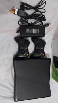 Xbox 360 slim 