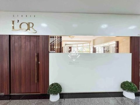 Sala comercial no Shopping New Fashion, disponível para aluguel e venda.