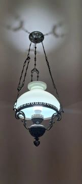 Lustre clássico de metal