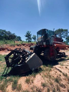 Colheitadeira Massey Ferguson