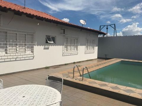Casa Centro de Várzea Grande com Piscina