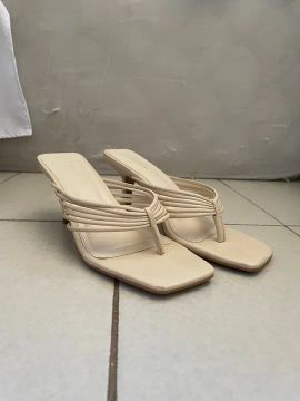 Sandália Mule Renner 34