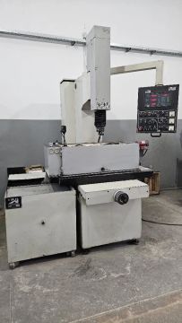 Máquina de Eletroerosão por Penetração