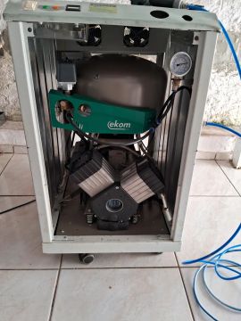 Compressor de Ar Ekom - Usado