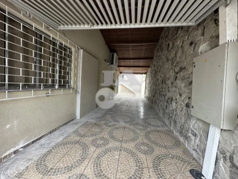 Apartamento com 1 quarto para alugar por R$ 1250.00, 20.00 m2 - CAPAO RASO - CURITIBA/PR