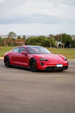 Porsche Taycan 4GTS