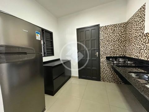 Casa no Jardim Universitário com 2 quartos Toda reformada -Aceita Permuta codigo: 109326