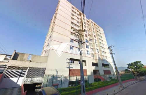 Ótimo Apartamento com 03 Quartos 02 Banheiros Churrasqueira Elevador e Salão de Festas  