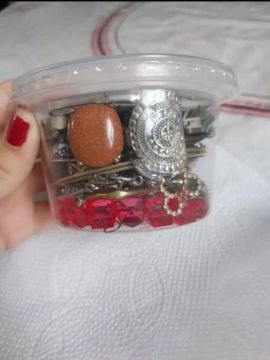 Pote de joias misteriosas
