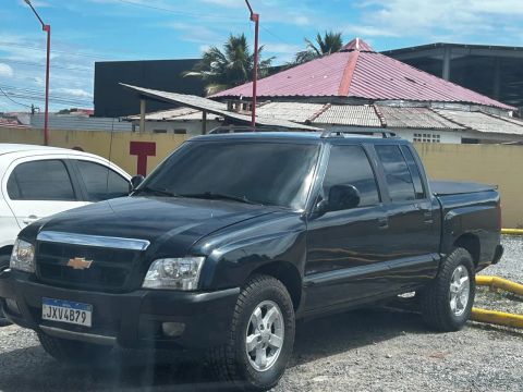 Vende-se s-10 colina 4x2 04/05 completa em dias quitada?.