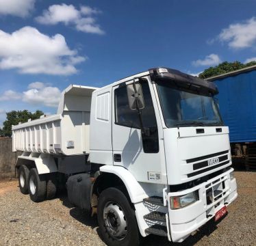 Caminhão Iveco truk