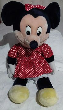 Boneca de Pelúcia Minnie Grande Linda