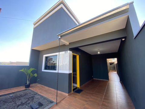CASA À VENDA NO JARDIM VENEZA EM APUCARANA.