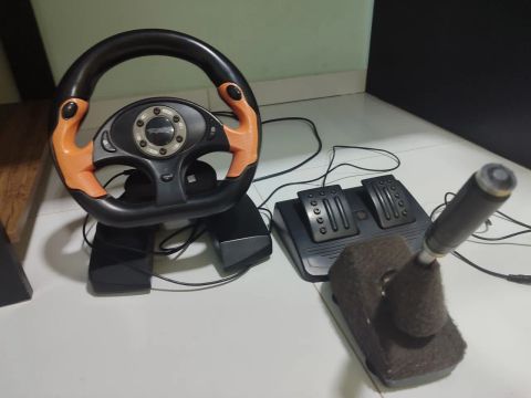 Kit para jogar jogos de corrida 