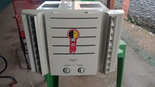 Ar Condicionado Springer Midea -  Janela - Usado