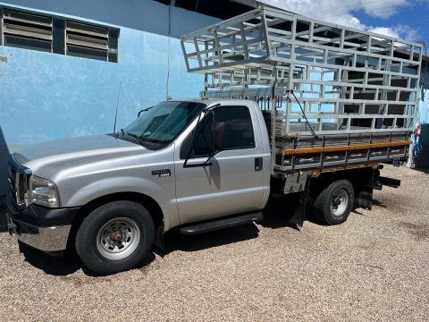 Caminhão Ford F-350 4x4 Diesel