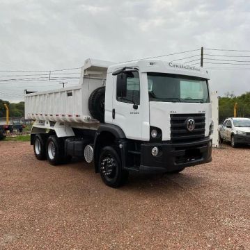 Vw 26.260 6x4 caçamba 2011