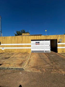 Casa à venda em ótima localização