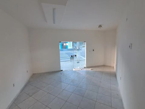 Excelente Ponto comercial a poucos metros do Maceió Shopping.