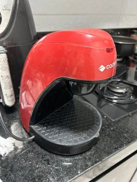Cafeteira Elétrica Cadence Single - R$50,00