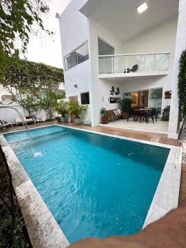 CASA COM 03 SUÍTES NO CONDOMÍNIO JARDIM EUROPA  VENDA & ALUGUEL