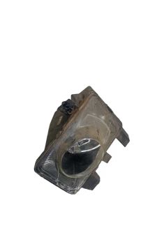 Farol De Milha Dianteiro Direito Gm Montana Com Avaria