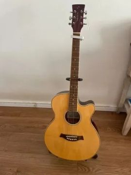 Violão em excelente estado 