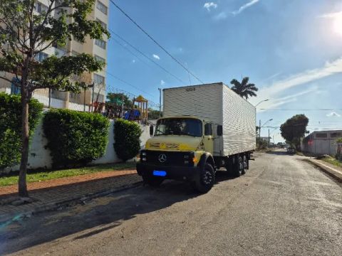 Mercedes-Benz 1313 ano 83