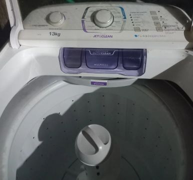 Máquina de Lavar Roupa 13kg Electrolux Jet & Clean para retirada de peças 