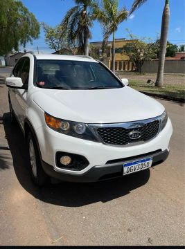 Vendo ou troco Sorento 2012 2.4 acc financiamento bancário acc cartão de crédito