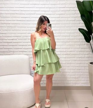 Vestido verde Lima M com babados 