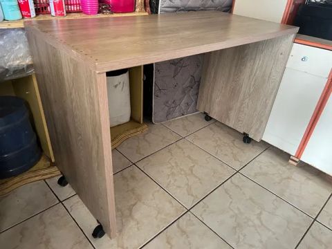 Mesa escrivaninha demobile nogal 