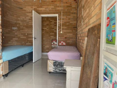 Comercial Casa em Caraguatatuba