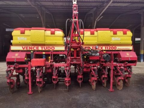 Plantadeira Vence Tudo - Tiger Flex 11200, 11 Linhas Pneumática. Fabricação 2022
