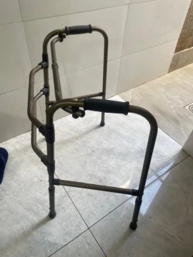 Andador para Idosos - Semi Novo