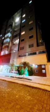 Alugo apartamento no centro de Camboriú/SC.
