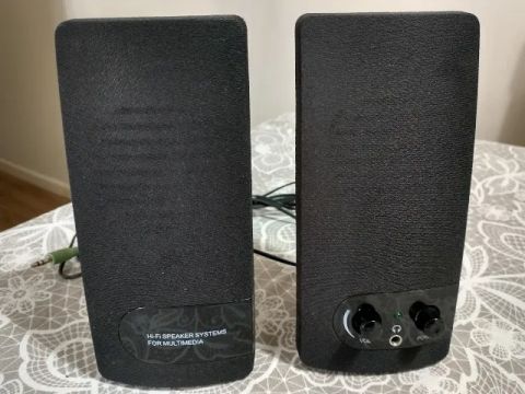 Caixa de Som Amplificada