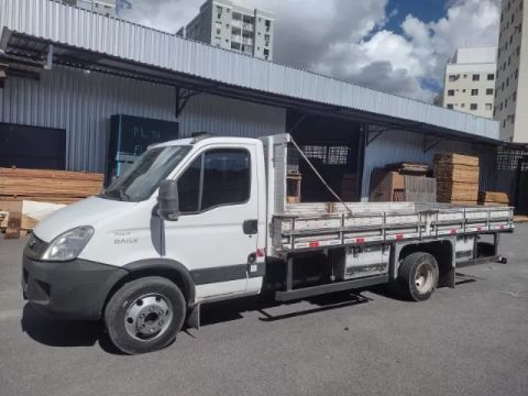 Vendo Caminhão Iveco Daily 70C17 
