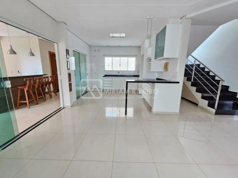 CASA CONDOMINIO VALE DO ARVOREDO