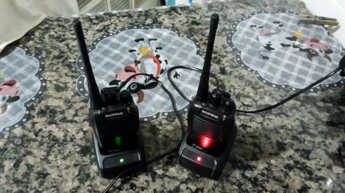 Par de rádios HT Baofeng BF-888S